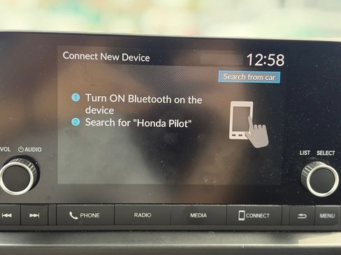 Used 2025 Honda Pilot Sport image 35