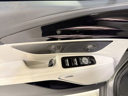 New 2026 Lincoln Nautilus Premier image 12