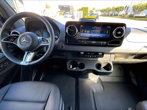 New 2025 Mercedes-Benz Sprinter 2500 image 5