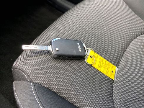Used 2024 Kia Forte LXS w/ LXS Technology Package FWD image 14