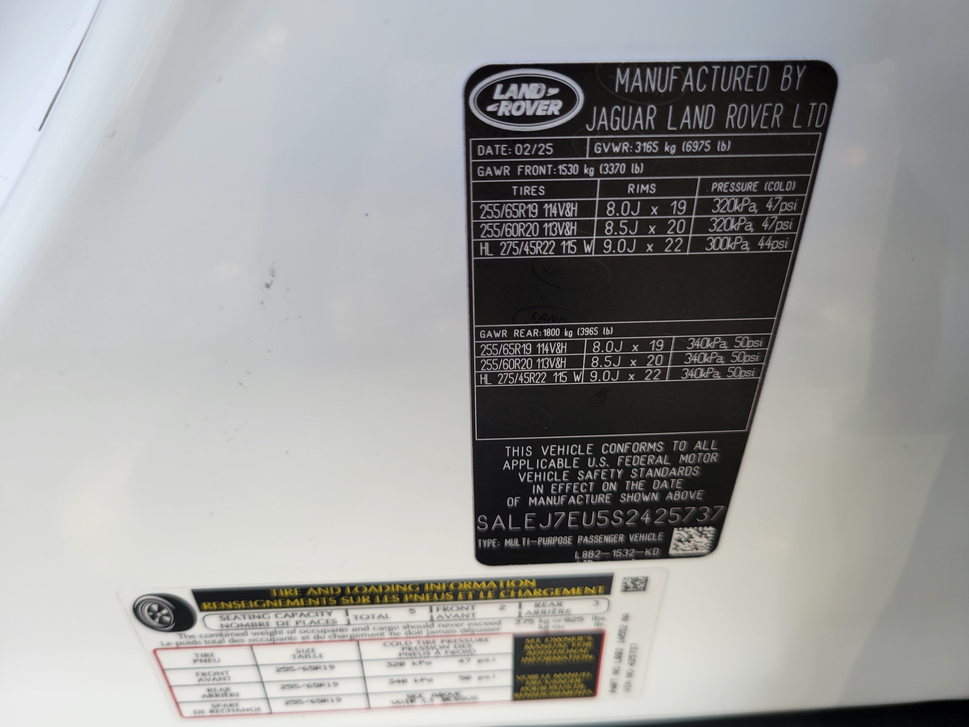 Used 2025 Land Rover Defender 110 S AWD/4WD image 29
