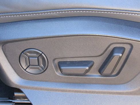 Used 2025 Audi Q7 3.0T Premium w/ Convenience Package AWD/4WD image 12