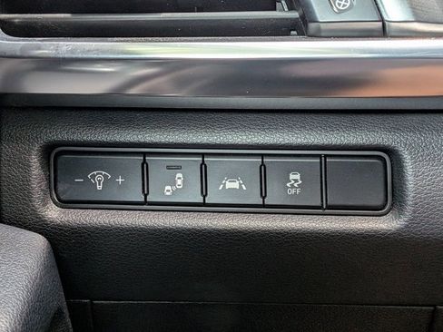 Used 2022 Kia Telluride LX image 12