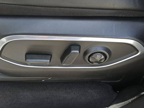 Used 2024 Jeep Wagoneer Series II w/ Flexible Seating Group RWD image 28