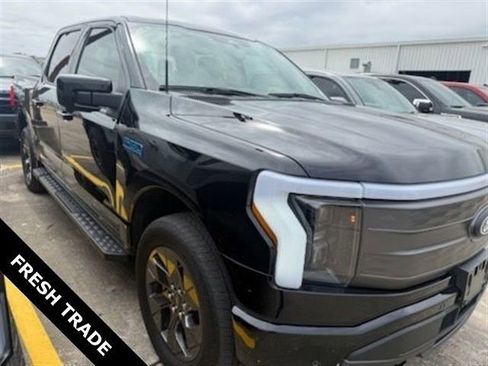 Used 2025 Ford F150 Lightning Lariat image 2