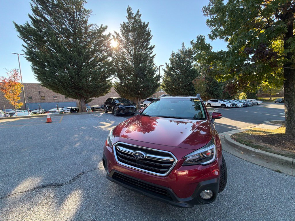 Used 2018 Subaru Outback 2.5i Limited AWD/4WD image 2