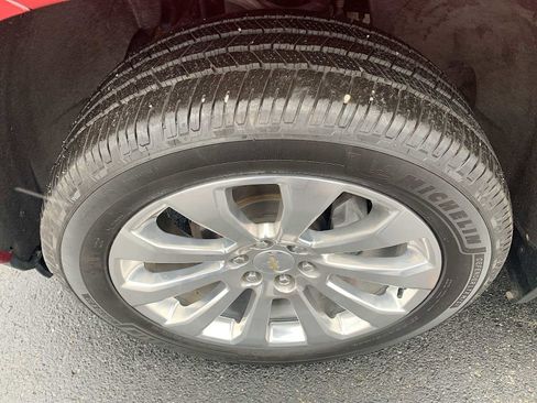 Certified 2019 Chevrolet Silverado 1500 High Country w/ Technology Package image 34