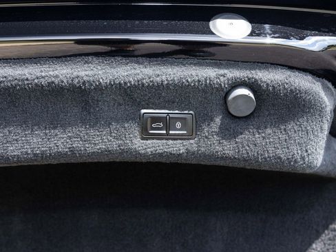 Used 2021 Bentley Continental GT image 39