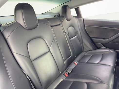 Used 2020 Tesla Model 3 Standard Range Plus image 35