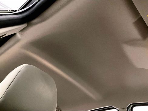 Used 2011 Ford Focus SE FWD image 21