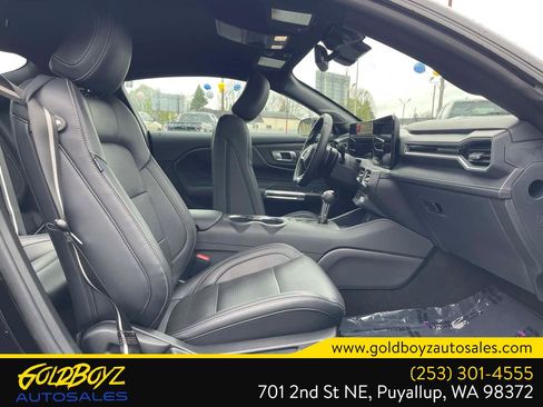 Used 2025 Ford Mustang GT Premium image 14