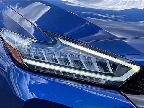 Used 2023 Nissan Maxima SL FWD image 33