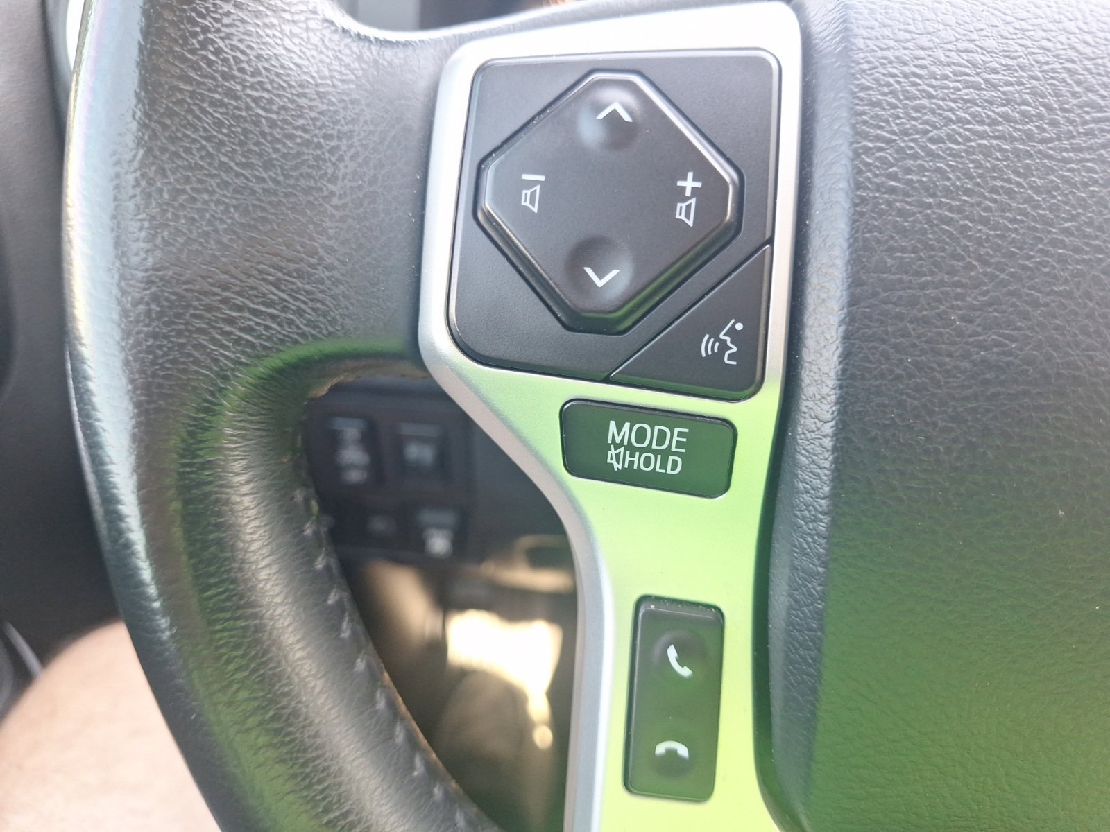 Used 2020 Toyota Tundra SR5 w/ SR5 Leather Package AWD/4WD image 24