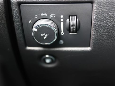 Used 2020 Jeep Grand Cherokee Altitude image 31