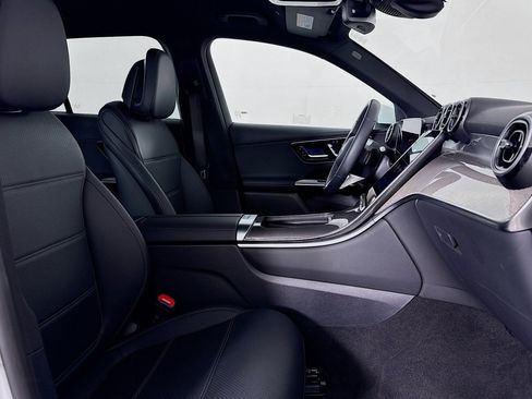 Certified 2026 Mercedes-Benz GLC 300 image 7