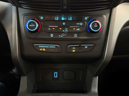 Used 2017 Ford Escape SE FWD image 23