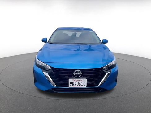 Used 2025 Nissan Sentra SV image 4