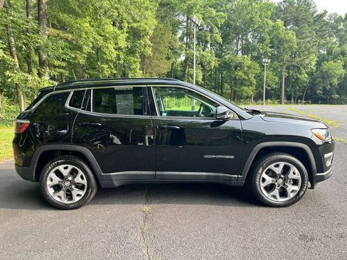 Used 2019 Jeep Compass Limited AWD/4WD image 2