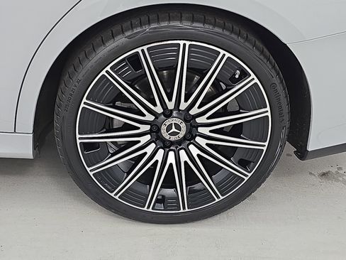 Used 2025 Mercedes-Benz E 350 4MATIC Sedan image 34