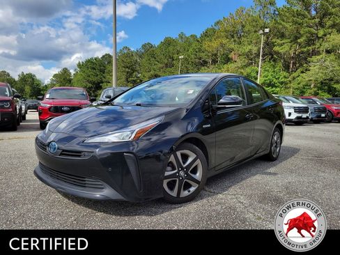 Used 2020 Toyota Prius XLE FWD image 1