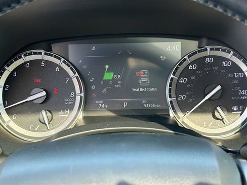 Used 2022 Toyota Highlander XLE AWD/4WD image 13
