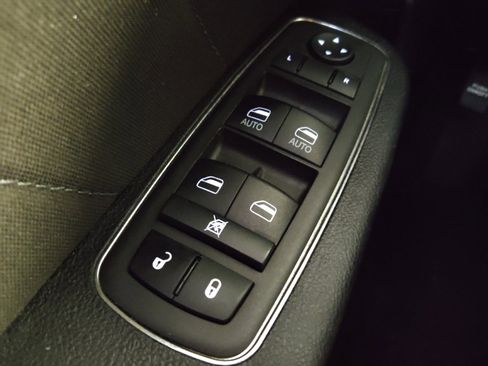 Used 2023 Dodge Charger SXT w/ Cold Weather Package RWD image 27