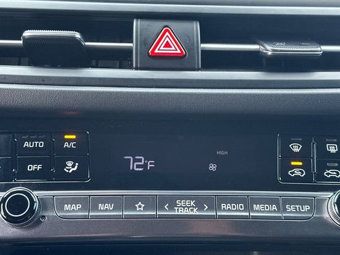 Certified 2024 Kia Seltos EX image 24