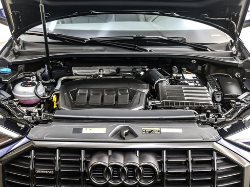 Used 2025 Audi Q3 2.0T Premium w/ Convenience Package image 12