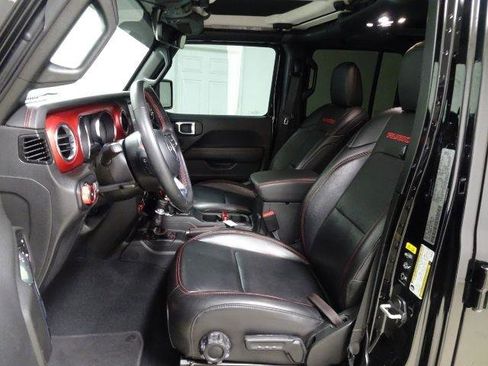 Used 2023 Jeep Wrangler Unlimited Rubicon w/ Cold Weather Group AWD/4WD image 19