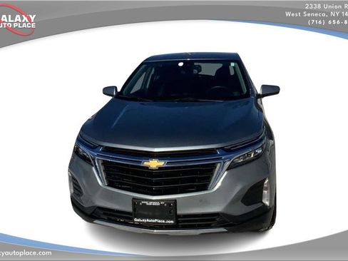 Used 2024 Chevrolet Equinox LT image 2