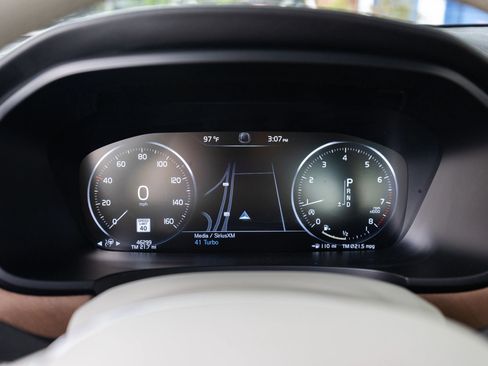 Used 2017 Volvo S90 T6 Inscription w/ Vision Package image 33
