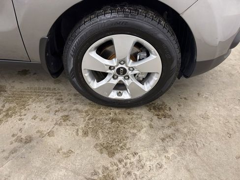 Used 2017 Kia Soul image 18