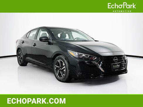 Used 2025 Nissan Sentra SV image 1