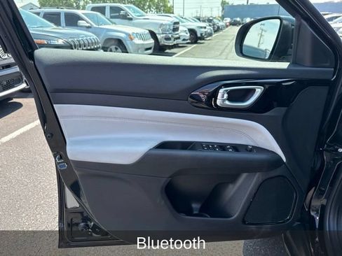 Certified 2023 Jeep Compass Limited AWD/4WD image 10