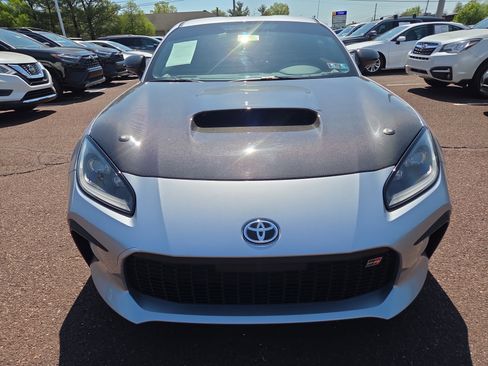 Certified 2023 Toyota GR86 w/ ALL Weather Mat Package (TMS) RWD image 8