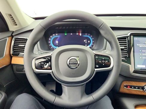New 2025 Volvo XC90 B6 Plus w/ Protection Package Premier image 25