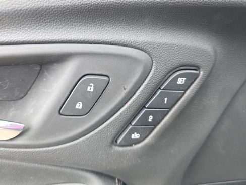 Certified 2023 Buick Encore GX Essence w/ Experience Buick Package image 6