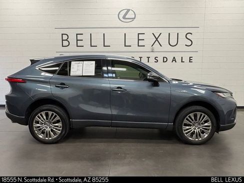 Used 2021 Toyota Venza XLE w/ Softex Package AWD/4WD image 3