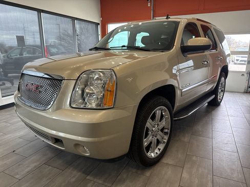 Used 2012 GMC Yukon Denali image 3