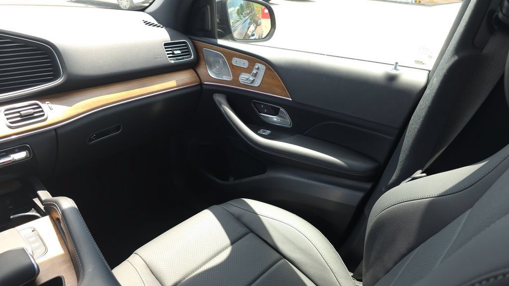 Certified 2025 Mercedes-Benz GLE 450 4MATIC image 27