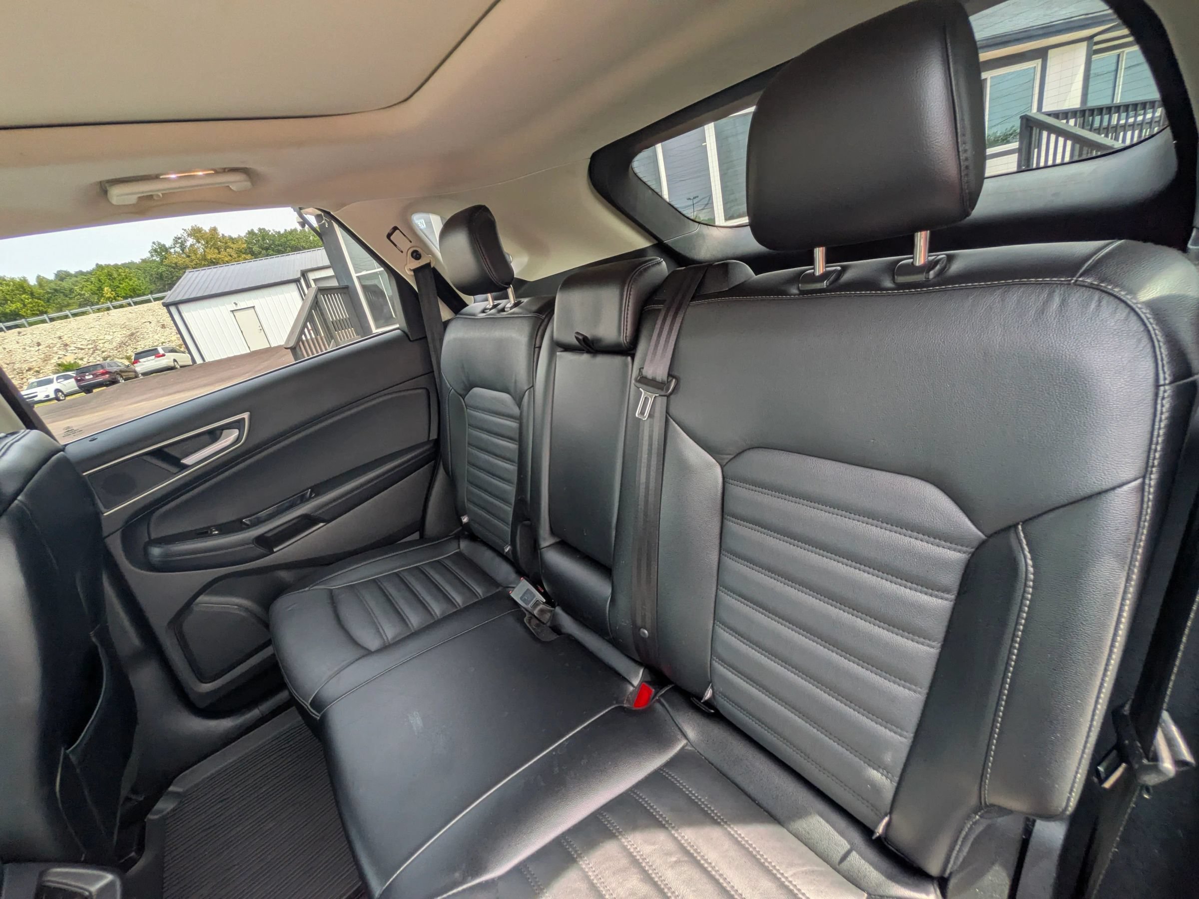 Used 2018 Ford Edge SEL w/ Equipment Group 201A AWD/4WD image 37