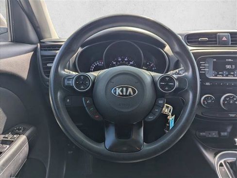Used 2018 Kia Soul FWD image 15