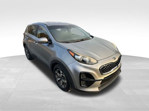 Used 2020 Kia Sportage LX image 7