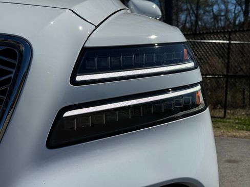 Used 2025 Genesis GV80 2.5T Standard image 8