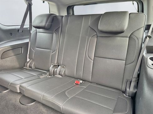 Used 2018 Chevrolet Suburban Premier AWD/4WD image 28