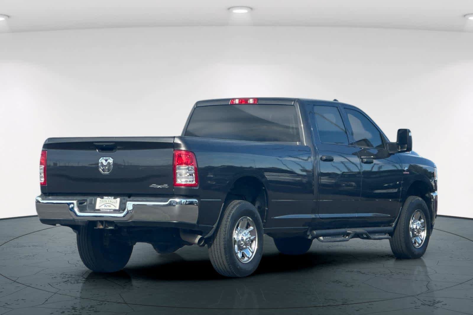 Used 2024 RAM 2500 Tradesman w/ Chrome Appearance Group AWD/4WD image 2