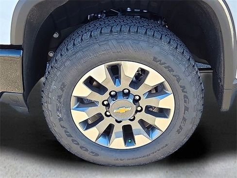New 2026 Chevrolet Silverado 2500 Custom w/ Custom Value Package image 9
