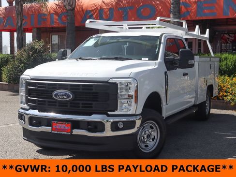 Used 2024 Ford F250 XL w/ Snow Plow/Camper Package AWD/4WD image 4
