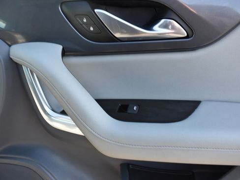 Used 2020 Chevrolet Blazer LT image 13