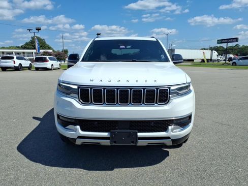 Used 2024 Jeep Wagoneer Series II w/ Flexible Seating Group AWD/4WD image 8